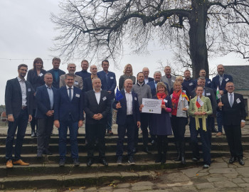 Grenzüberschreitende Bürgermeisterkonferenz zur Vorbereitung des Europagedankens in Hohnstein_Gruppenfoto