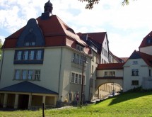 Gymnasium mit Übergang