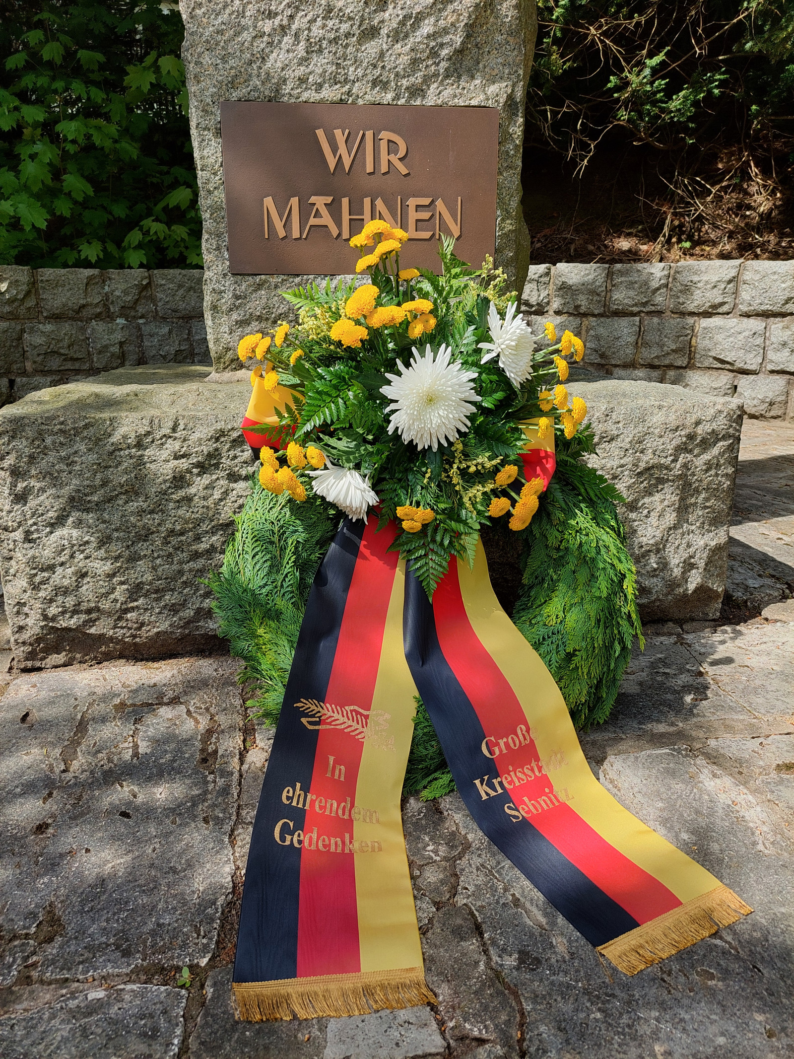 Kranz Ehrenmal 0805