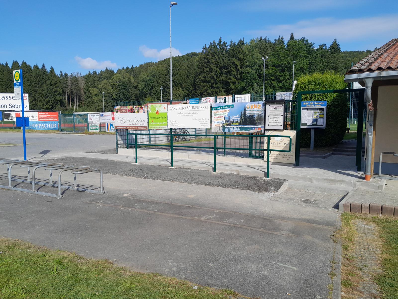 barrierefr Zugang Waldstadion ohne Leute