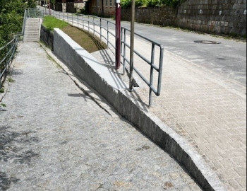 Abschluss Stützmauer HW Str