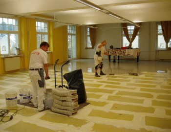 neuer Fußboden Aula GS Schandauer