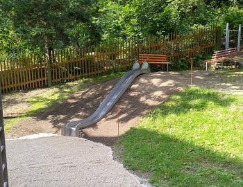 Rutsche Spielplatz GS Schandauer